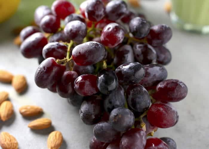 không nên ăn trái nho khi giảm cân