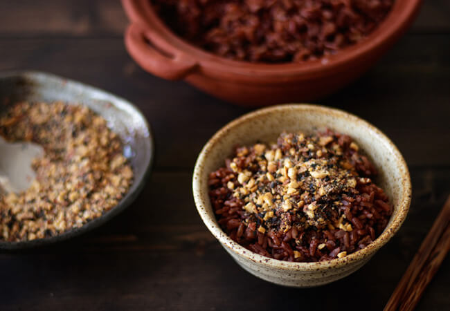 gạo lứt muối mè giảm cân